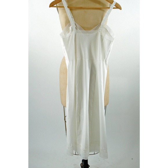 70's Embroidered White Chiffon Bodice Slip by Dixie Bell - Picture 2 of 6